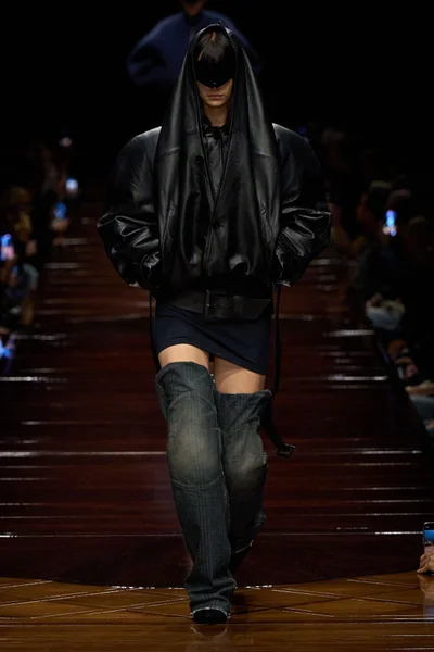 Look 20